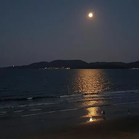 Apto Pe Na Areia Em Meia Praia Itapema, 3 Dormitorios Exterior photo