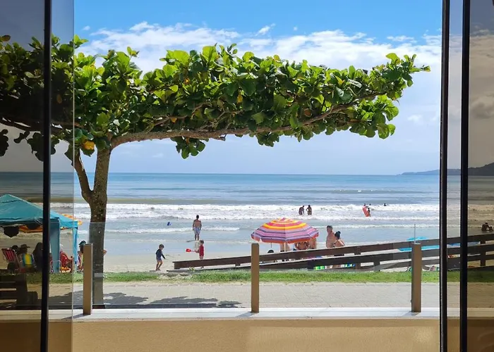Apto Pe Na Areia Em Meia Praia Itapema, 3 Dormitorios