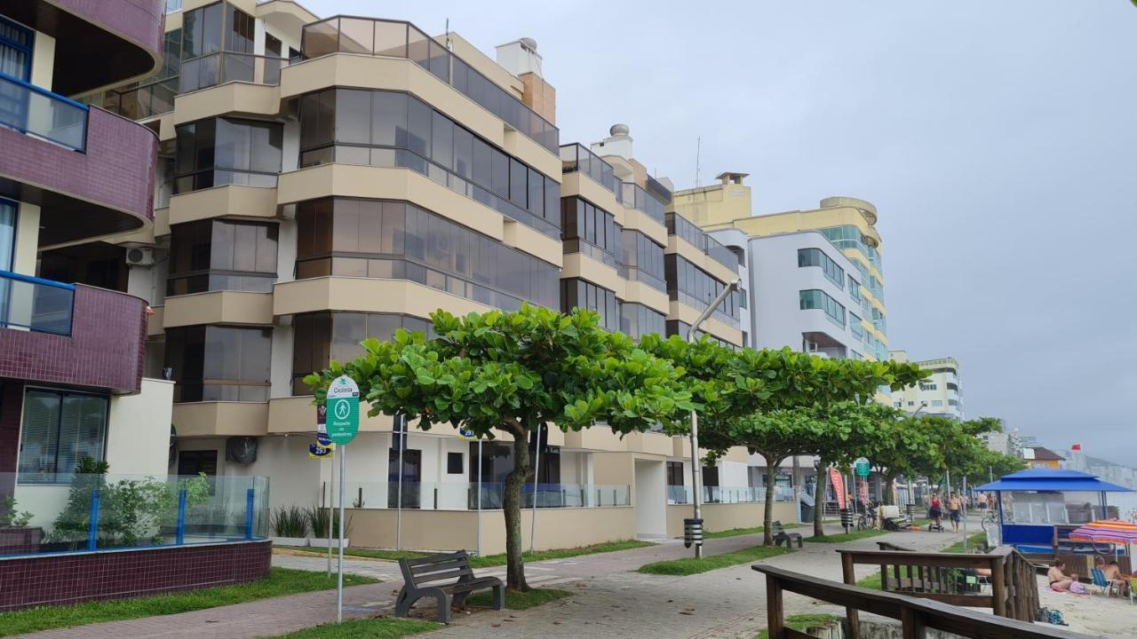 Apto Pe Na Areia Em Meia Itapema, 3 * Itapema